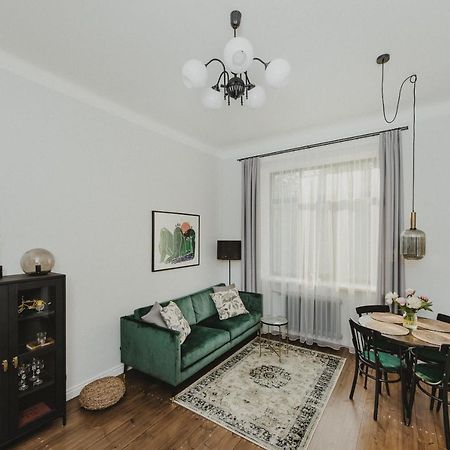 Cozy Apartment Near Zalgirio Arena By Urban Rent Kaunas Bagian luar foto